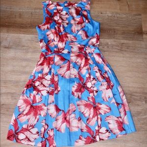 Closet London Box Pleat Keyhole Dress